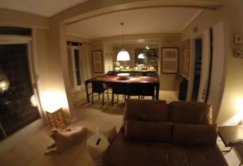 Aamiaismajoitus (B&B) Deaf Twins Bed/breakfast