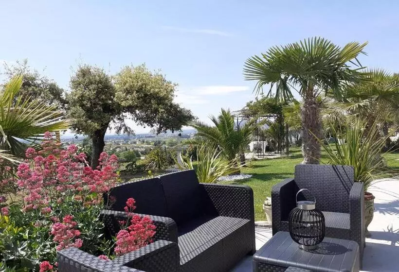 ベッドアンドブレックファースト La Thomalie