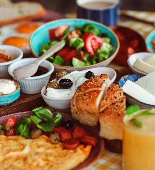 مبيت وإفطار Limon Inn Hotel, Taşucu