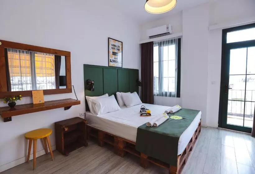 Aamiaismajoitus (B&B) Limon Inn Hotel, Taşucu