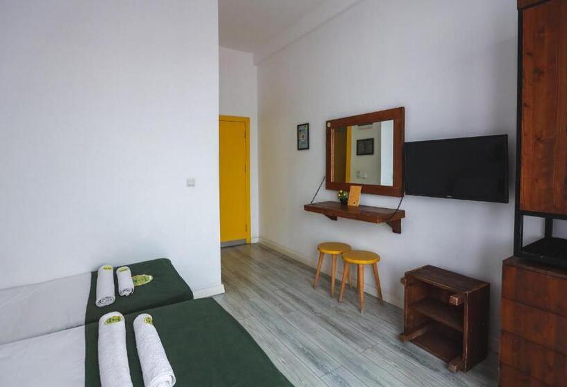 مبيت وإفطار Limon Inn Hotel, Taşucu