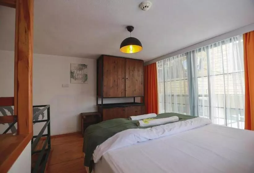 Aamiaismajoitus (B&B) Limon Inn Hotel, Taşucu