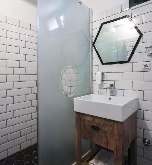 Aamiaismajoitus (B&B) Limon Inn Hotel, Taşucu