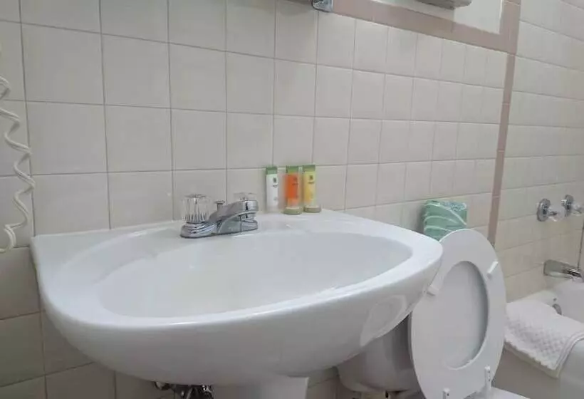 モーテル Heritage Inn