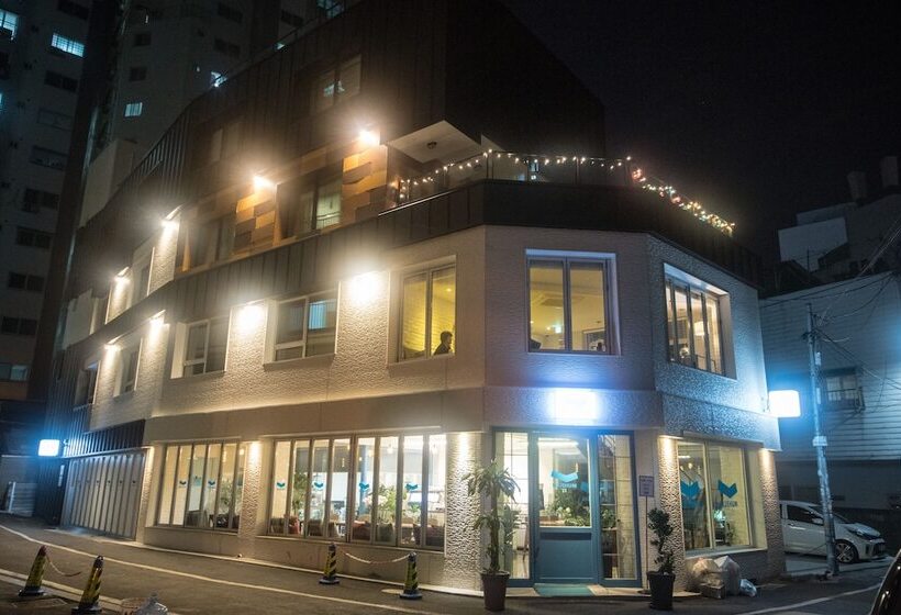 پانسیون Bluehum Guesthouse Hostel