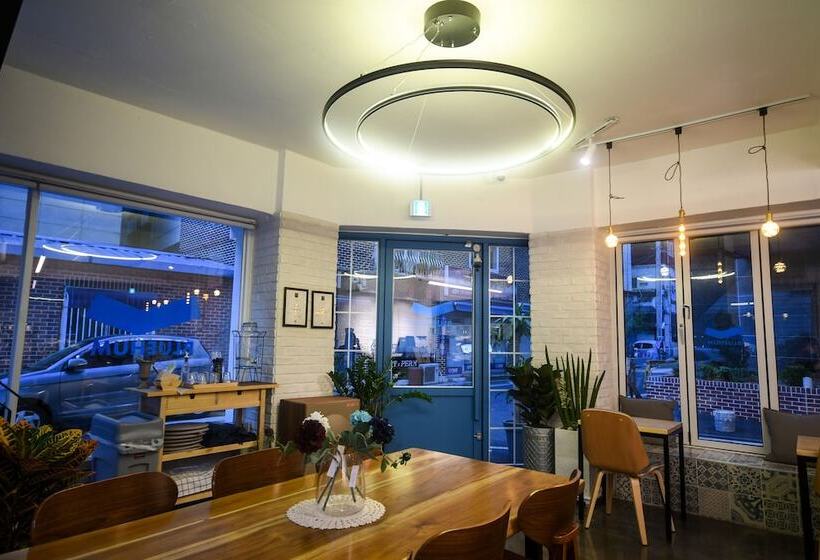 پانسیون Bluehum Guesthouse Hostel