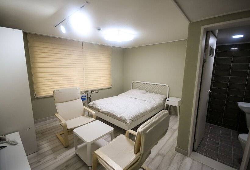 پانسیون Bluehum Guesthouse Hostel