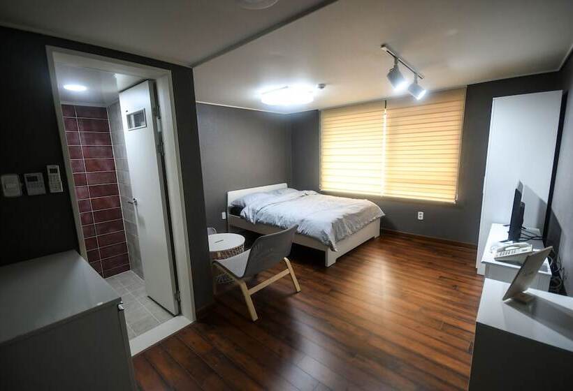 پانسیون Bluehum Guesthouse Hostel