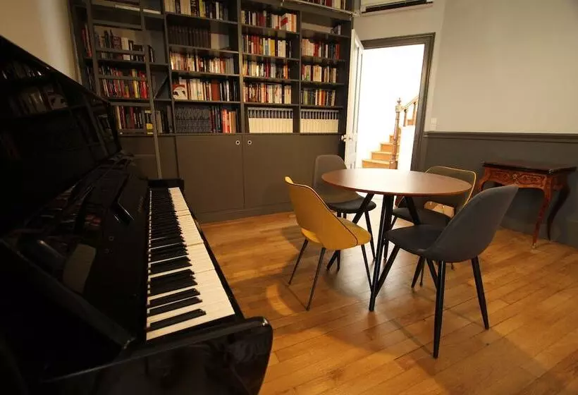 پانسیون Le Clos Des Etoiles