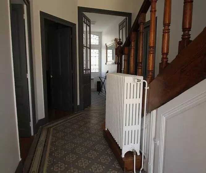 پانسیون Le Clos Des Etoiles