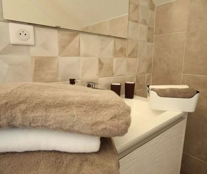 پانسیون Le Clos Des Etoiles