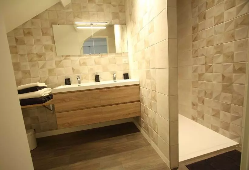 پانسیون Le Clos Des Etoiles