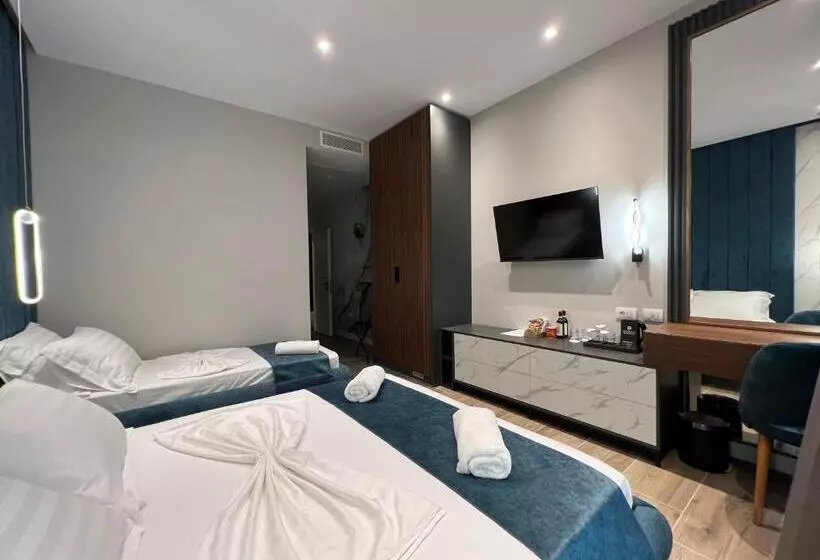 Domus Hotel & Apartments