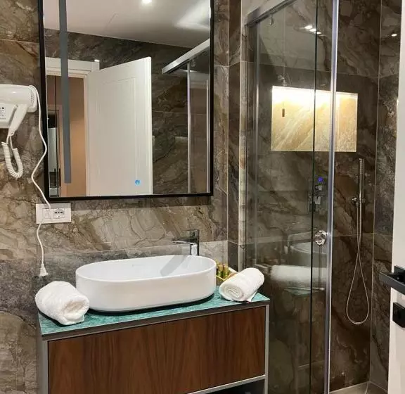 Domus Hotel & Apartments