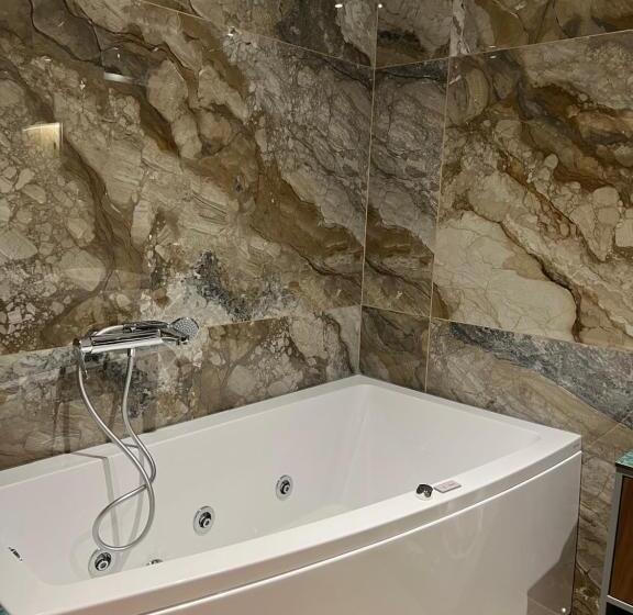 Domus Hotel & Apartments