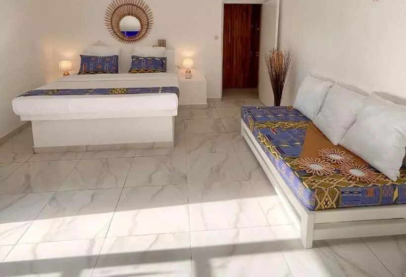 هتل African Queen Lodge