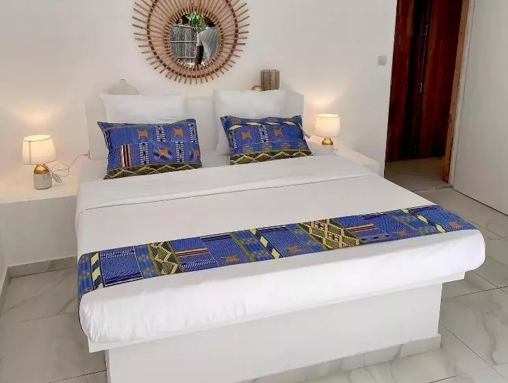 هتل African Queen Lodge