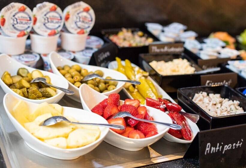 هتل Yors Boutique