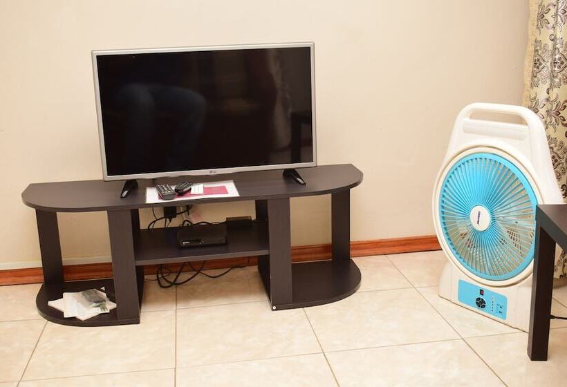 پانسیون The 244 Guest Houses