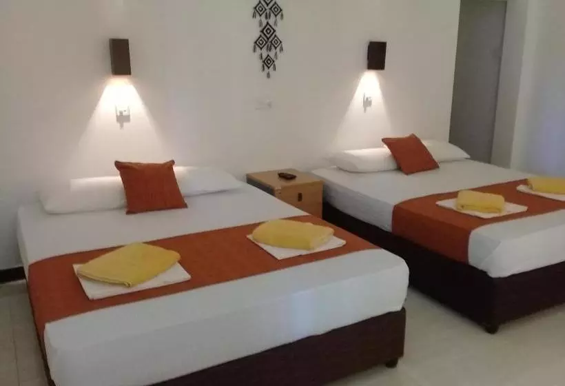 Hotelli Kithmi Resort