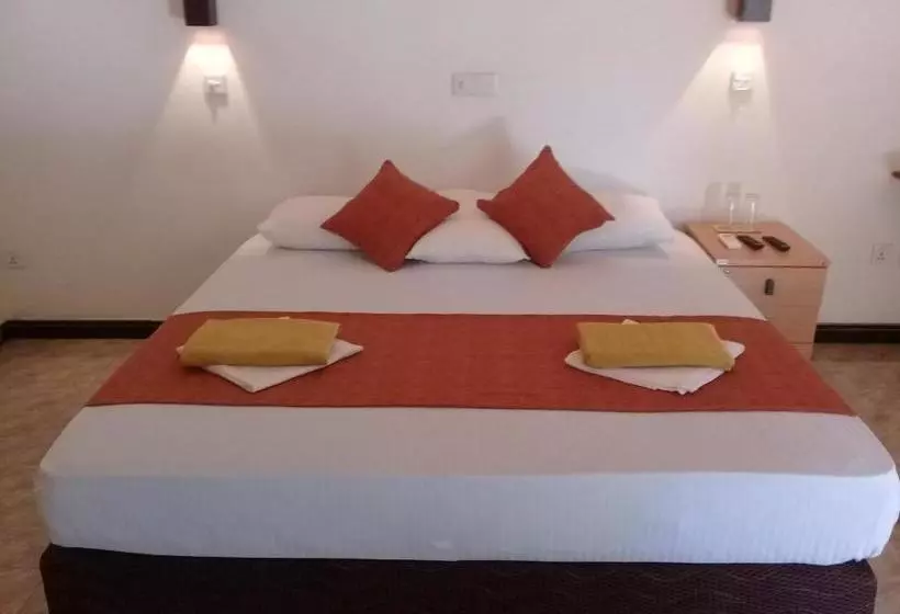 Hotelli Kithmi Resort