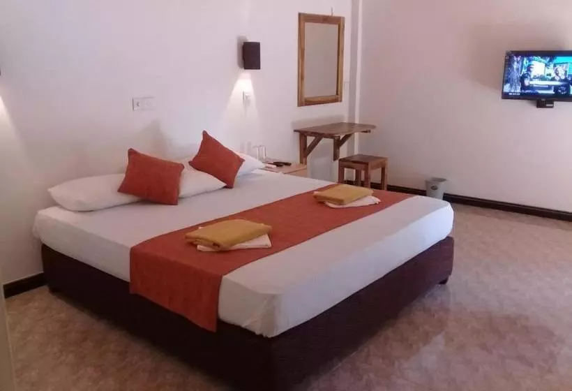 Hotelli Kithmi Resort