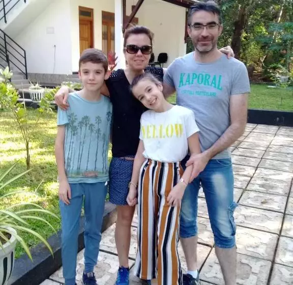 Hotelli Kithmi Resort