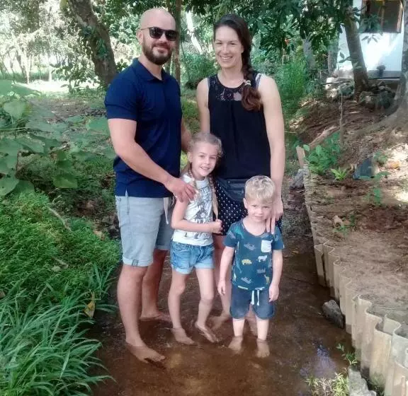 Hotelli Kithmi Resort