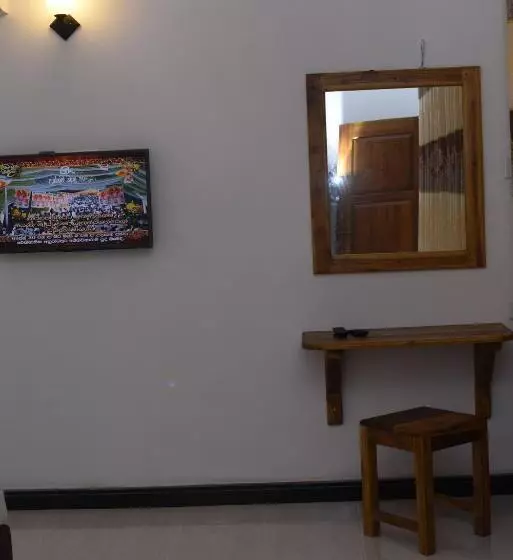 Hotelli Kithmi Resort