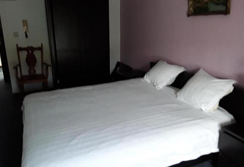 هتل Le Jardin Du Thé Bord De La Meuse