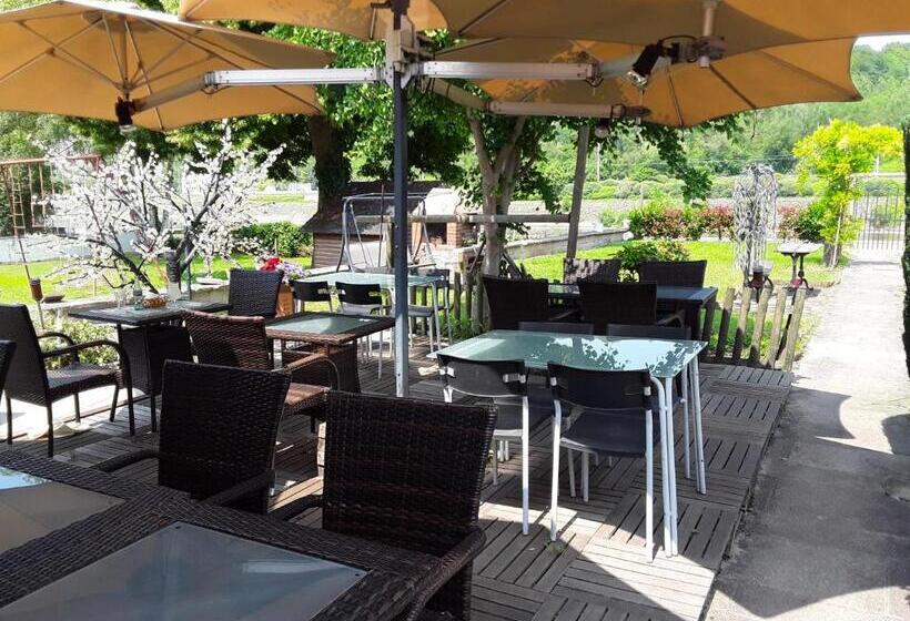 هتل Le Jardin Du Thé Bord De La Meuse