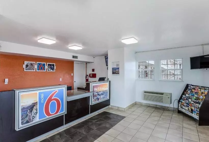 هتل Studio 6 Fort Worth, Tx   Stockyards East