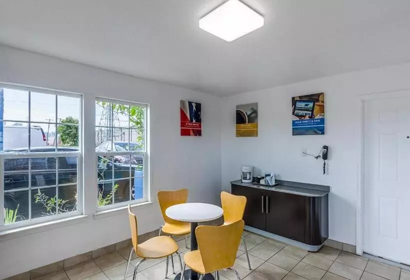 هتل Studio 6 Fort Worth, Tx   Stockyards East