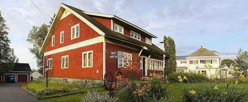 Old Iron Inn Bed And Breakfast