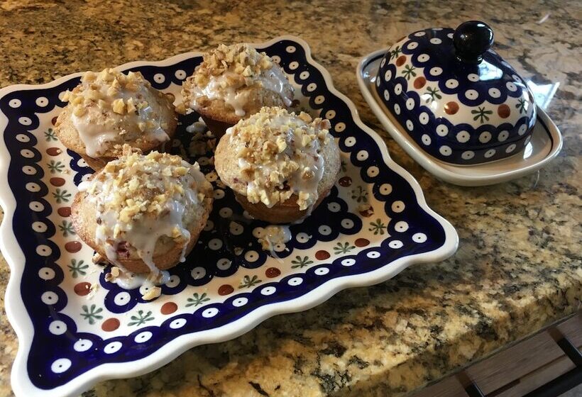 Old Iron Inn Bed And Breakfast