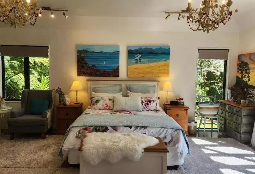 Majatalo Boutique Art Retreat