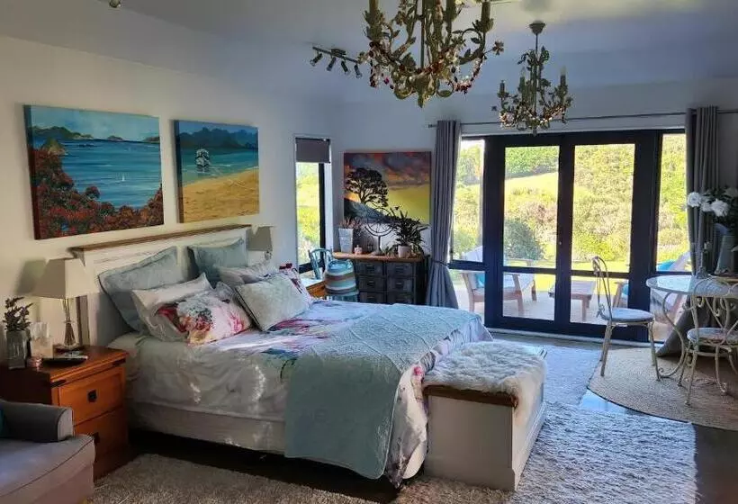 Majatalo Boutique Art Retreat