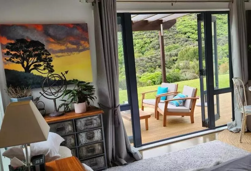 Majatalo Boutique Art Retreat