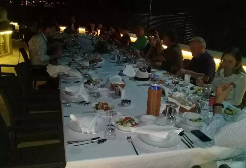 پانسیون şehrazat Konaği