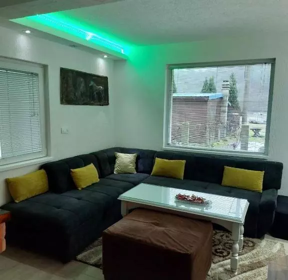 پانسیون Lakeview Rest Home