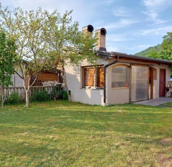 پانسیون Lakeview Rest Home