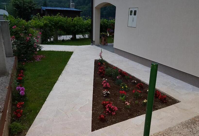 پانسیون Lakeview Rest Home