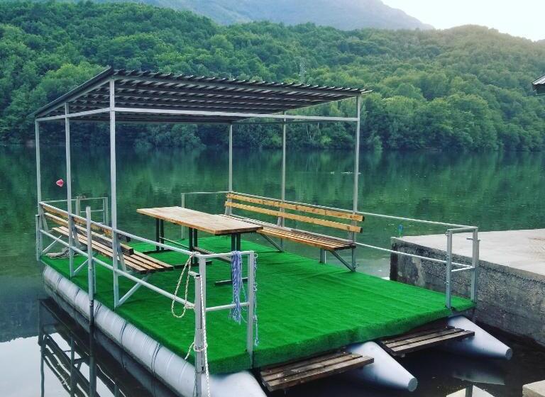 پانسیون Lakeview Rest Home