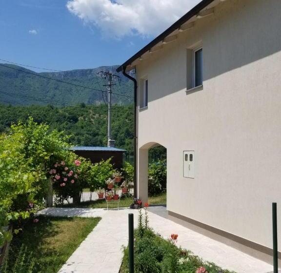 پانسیون Lakeview Rest Home