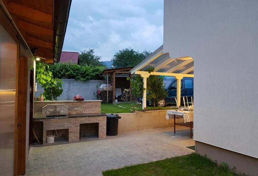 پانسیون Lakeview Rest Home