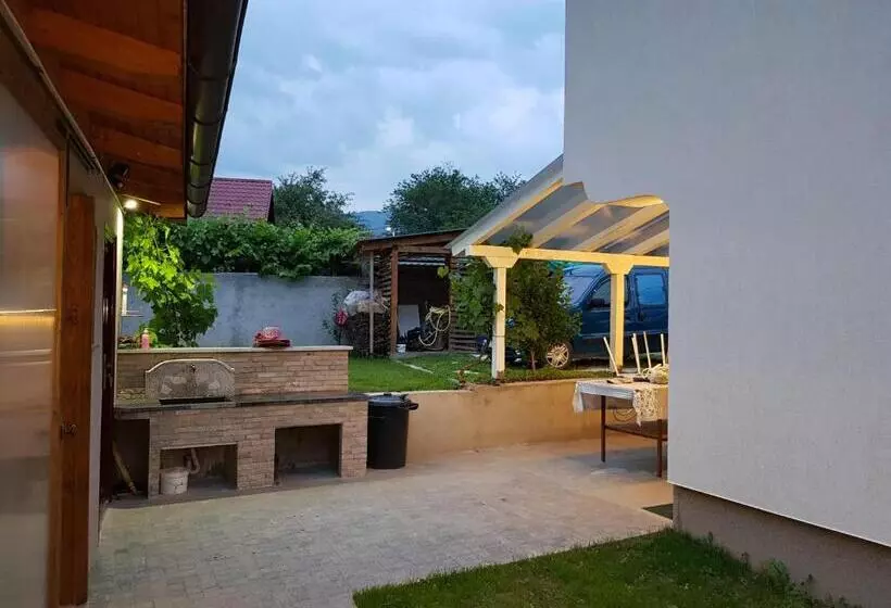 پانسیون Lakeview Rest Home