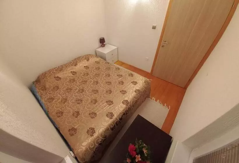 پانسیون Lakeview Rest Home