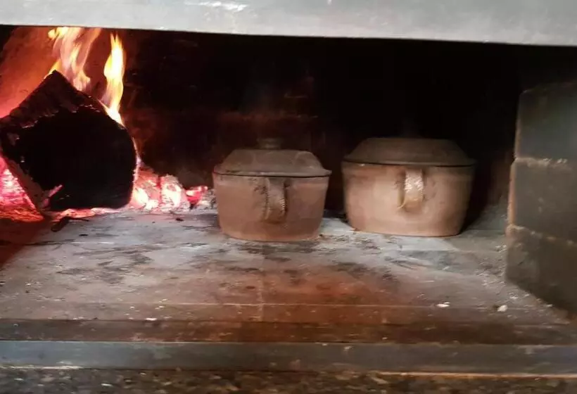 پانسیون Lakeview Rest Home