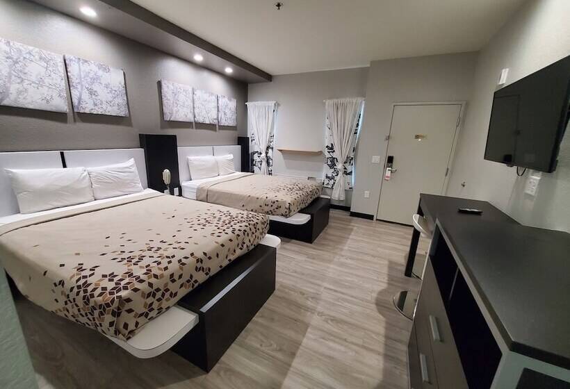 فندق على الطريق Crystal Inn