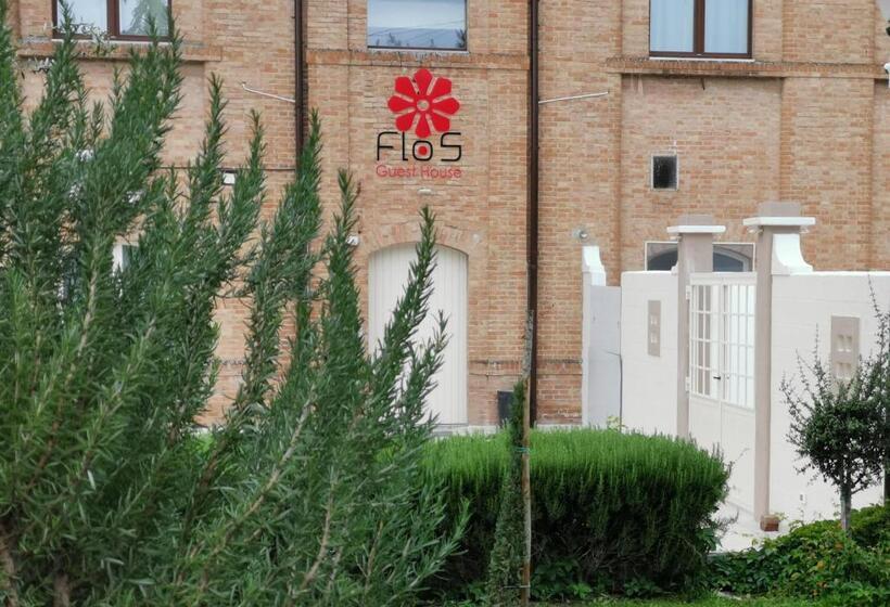 פנסיון Flos Guest House